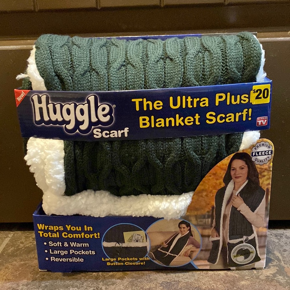 New Huggies Scarf. Charcoal Gray. OSFA